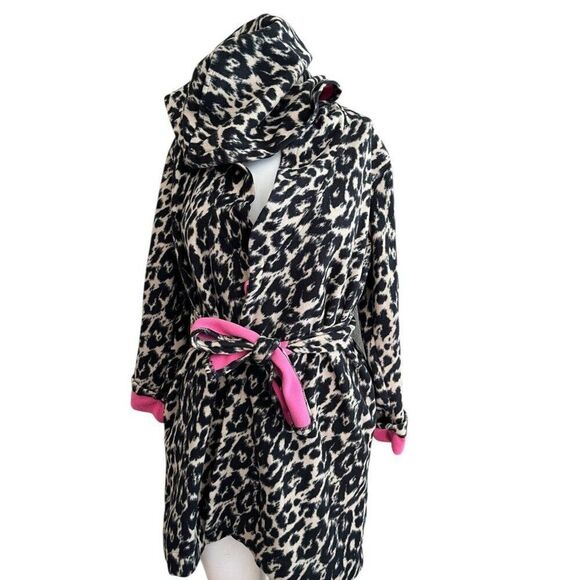 Betsey Johnson Other - BETSEY JOHNSON Ladies Small Fleece Bath Robe Leopard Print w Belt & Hooded Cozy